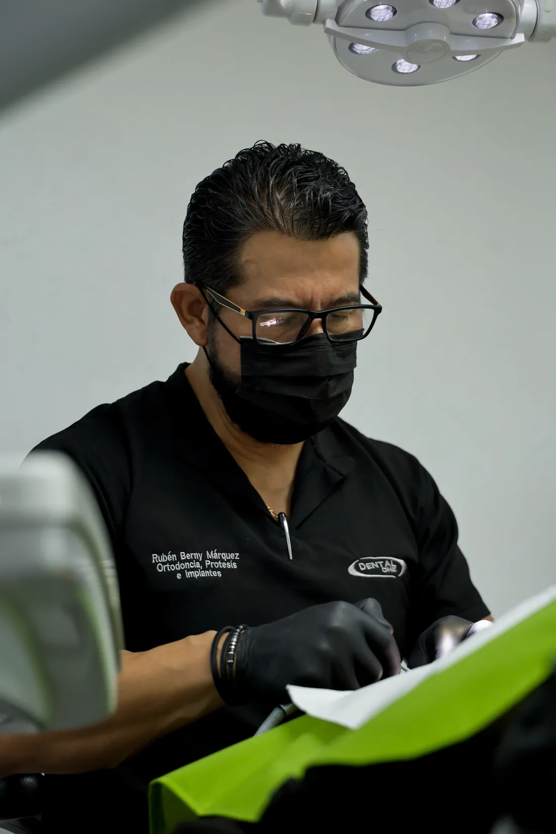 Procedimiento quirúrgico en Dental One